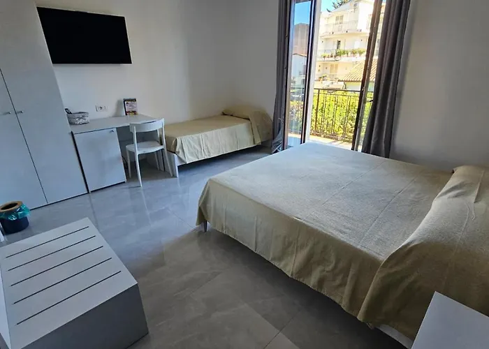 Sunrise Guest house Scalea